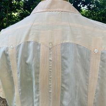 Load image into Gallery viewer, 1980's Vintage Guayabera Embroidered Pockets Peach S/S Shirt Sz XL - OOAK - Phoenix Menswear