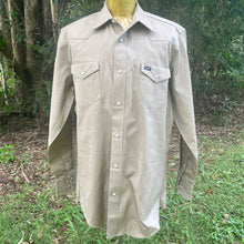 Load image into Gallery viewer, 1990's Vintage Wrangler Starched Beige Khaki 'Tall' Shirt L/S Sz L - OOAK - Phoenix Menswear