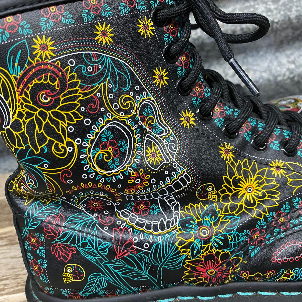 Doc Martens x Skulls Day of the Dead — US 11 Mens Dr. Martens Men main image 2
