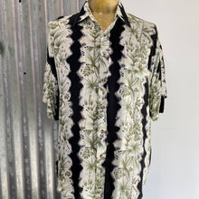 Load image into Gallery viewer, 1990's Vintage Hawaiian S/S Shirt Green and Black Sz M - OOAK - Phoenix Menswear
