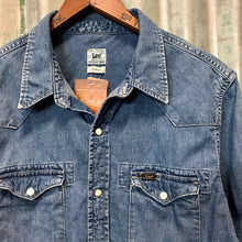 Load image into Gallery viewer, 1990's Vintage Lee Western L/S Shirt Denim Blue Sz S - OOAK - Phoenix Menswear