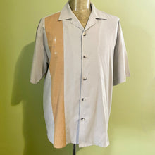 Load image into Gallery viewer, 1970s Vintage Cream & Peach Embroidered Guayabera S/S Shirt Sz M - OOAK - Phoenix Menswear