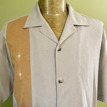 Load image into Gallery viewer, 1970s Vintage Cream & Peach Embroidered Guayabera S/S Shirt Sz M - OOAK - Phoenix Menswear