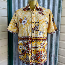 Load image into Gallery viewer, 1970's Hawaiian Bark Cloth S/S Shirt Yellow Brown Black White Floral Design Sz M - OOAK - Phoenix Menswear