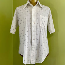 Load image into Gallery viewer, 1970's Vintage Cream S/S Shirt with Brown Dot Print Sz L - OOAK - Phoenix Menswear