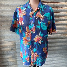 Load image into Gallery viewer, Hawaiian Silk S/S Shirt in Blue with Floral Preloved Sz M - OOAK - Phoenix Menswear