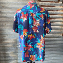 Load image into Gallery viewer, Hawaiian Silk S/S Shirt in Blue with Floral Preloved Sz M - OOAK - Phoenix Menswear