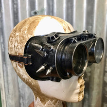 Load image into Gallery viewer, Silver Steampunk Goggles - Phoenix Menswear