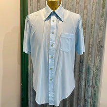 Load image into Gallery viewer, 1970's Vintage Men's Light Blue S/S Shirt Sz XL - OOAK - Phoenix Menswear