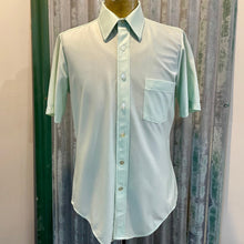 Load image into Gallery viewer, 1970's Vintage Men's Light Green S/S Shirt Sz M / L - OOAK - Phoenix Menswear