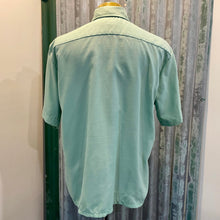 Load image into Gallery viewer, 1970's Vintage Men's Pastel Green S/S Shirt Sz 3XL - OOAK - Phoenix Menswear