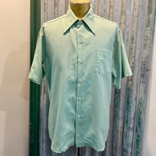 Load image into Gallery viewer, 1970's Vintage Men's Pastel Green S/S Shirt Sz 3XL - OOAK - Phoenix Menswear