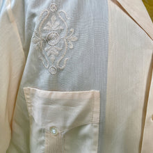 Load image into Gallery viewer, 1980&#39;s Vintage Guayabera Embroidered Pockets Peach S/S Shirt Sz XL - OOAK - Phoenix Menswear