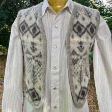 Load image into Gallery viewer, 1980&#39;s Vintage Wool Knit Vest Made in Scotland Cream Grey Sz S - OOAK - Phoenix Menswear