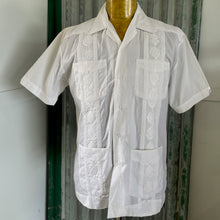 Load image into Gallery viewer, 1980&#39;s Vintage Guayabera Embroidered Pockets White S/S Shirt Sz M - OOAK