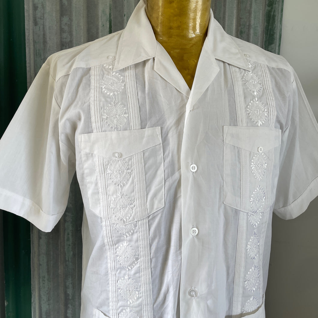 1980's Vintage Guayabera Embroidered Pockets White S/S Shirt Sz M - OOAK