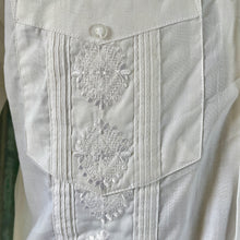 Load image into Gallery viewer, 1980&#39;s Vintage Guayabera Embroidered Pockets White S/S Shirt Sz M - OOAK