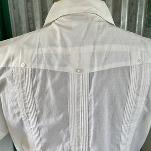 1980's Vintage Guayabera Embroidered Pockets White S/S Shirt Sz M - OOAK