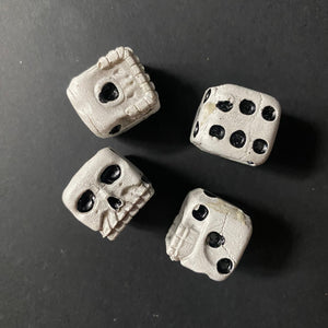 Black & White Skull Dice Set of 4 Resin - Phoenix Menswear