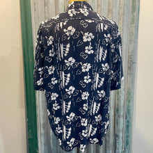 Load image into Gallery viewer, Vintage Black w/ White Hibiscus Designs Hawaiian Silk Shirt S/S Sz 3XL - OOAK - Phoenix Menswear