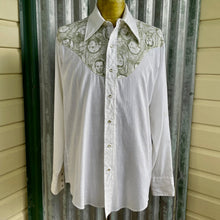 Load image into Gallery viewer, 1980&#39;s Vintage Western L/S Shirt Presidents Print Quilted Snaps White Green Sz XL - OOAK - Phoenix Menswear