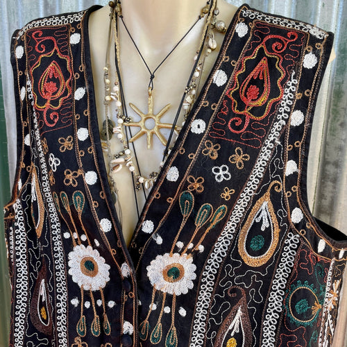 1980's Vintage Women's Embroidered Vest Black Floral Sz L - OOAK - Phoenix Menswear