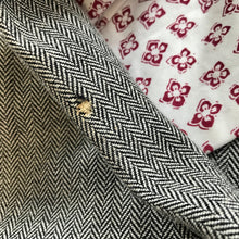 Load image into Gallery viewer, 1990&#39;s Vintage Men&#39;s Brooks Brothers Blazer Houndstooth Grey Sz L - New - OOAK - Phoenix Menswear