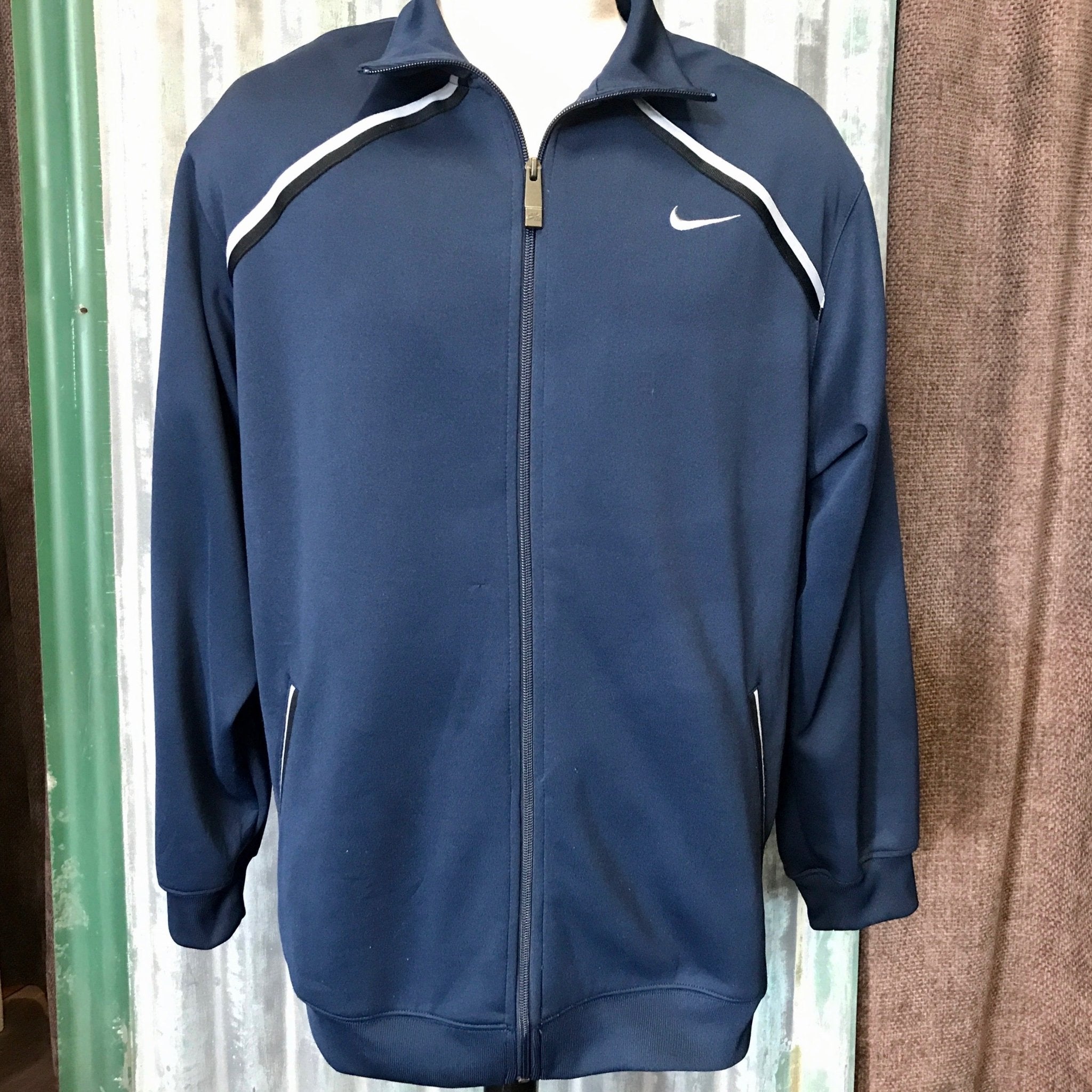 Retro nike coat new arrivals