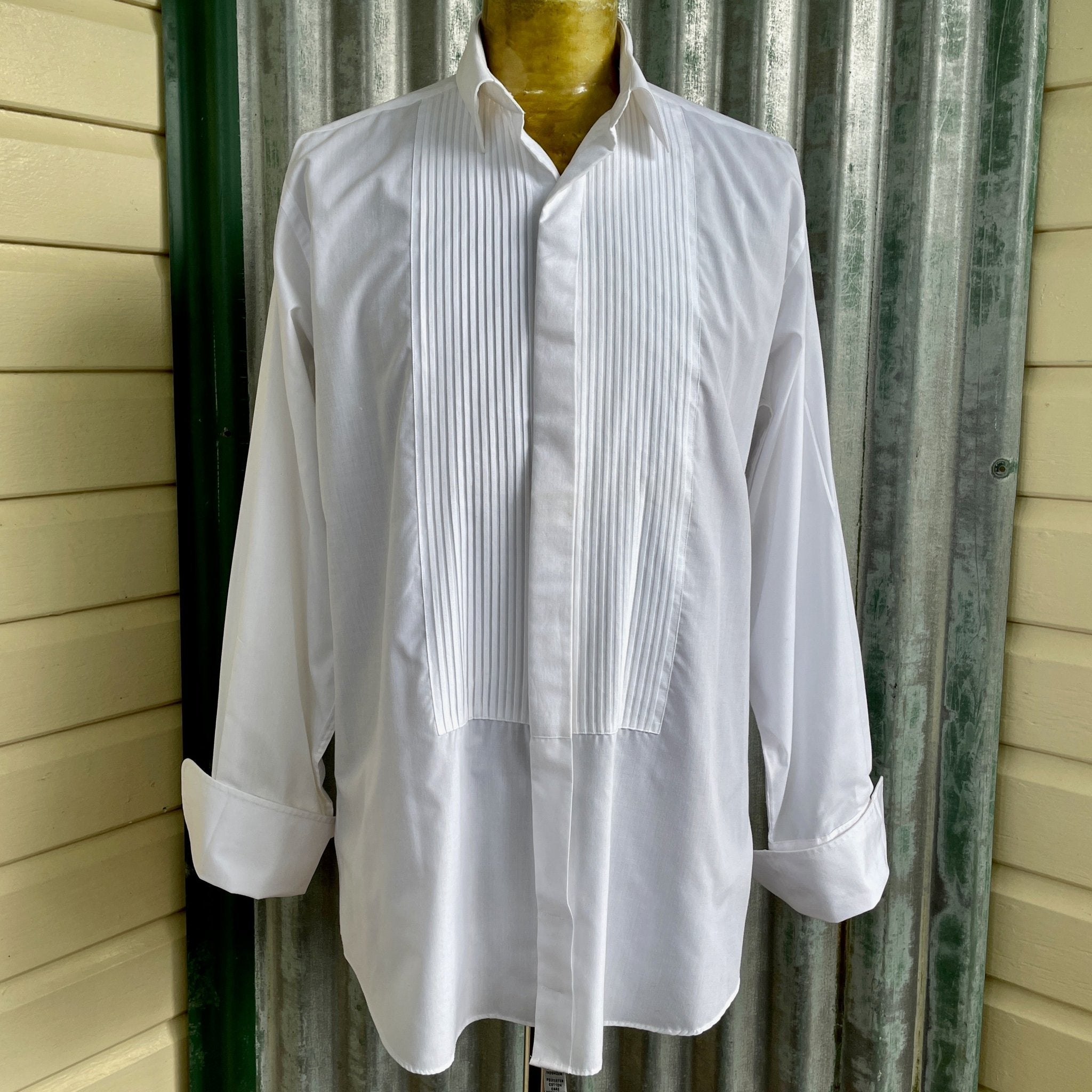 1990s Vintage Van Heusen White Dress Shirt Formal L/S SzXL - OOAK Phoenix Menswear 1990s Vintage Van Heusen White Dress Shirt Formal L/S SzXL - OOAK Phoenix Menswear
