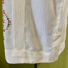 Load image into Gallery viewer, 1970s Vintage White Embroidered Floral Guayabera S/S Shirt Pockets Sz 3XL - OOAK - Phoenix Menswear