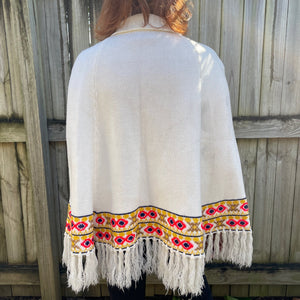 1970's Vintage Women's White Knit Cape Poncho Floral Edge Fringe One Size - OOAK - Phoenix Menswear