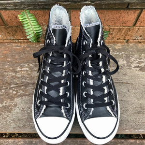 Black leather sales converse size 6