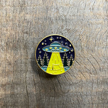 Load image into Gallery viewer, Enamel Pin - UFO - Phoenix Menswear