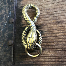 Load image into Gallery viewer, Keyring Brass Snake - Phoenix Menswear