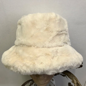 Supersoft Furry Bucket Hat Cream Winter Warm One Size - New - Phoenix Menswear