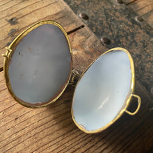 Load image into Gallery viewer, Vintage Shell Pill Box Engagement Ring Gift Box - Phoenix Menswear