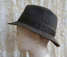 Load image into Gallery viewer, Waxed Cotton Short Brimmed Safari Hat Outdoors Water Repellent - Phoenix Menswear